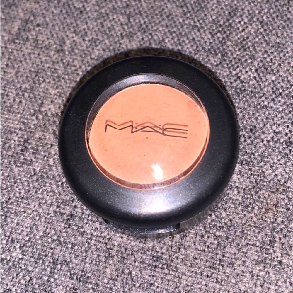 MAC Cosmetics Soft Brown Matte Eyeshadow